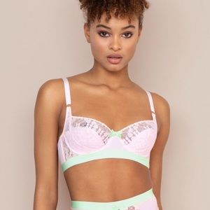 🆕Agent Provocateur‎ pink and green lace bra